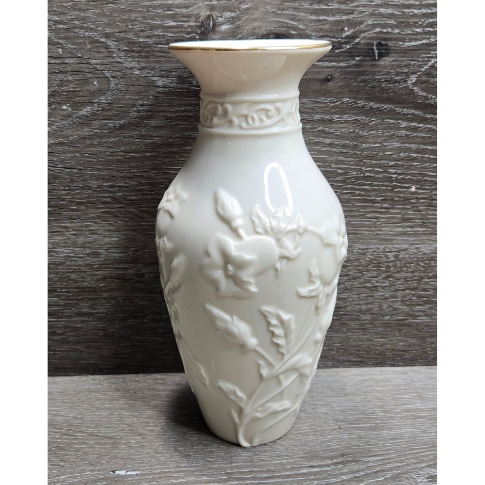 Lenox Floral Meadow Bud Vase Ivory Cream Gold Rim Embossed Flowers 8" Home Decor